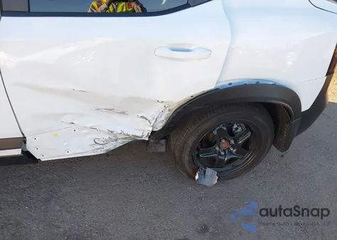 2025 Nissan Kicks Sv Fwd из США, поврежденный, VIN 3N8AP6CA5SL441396